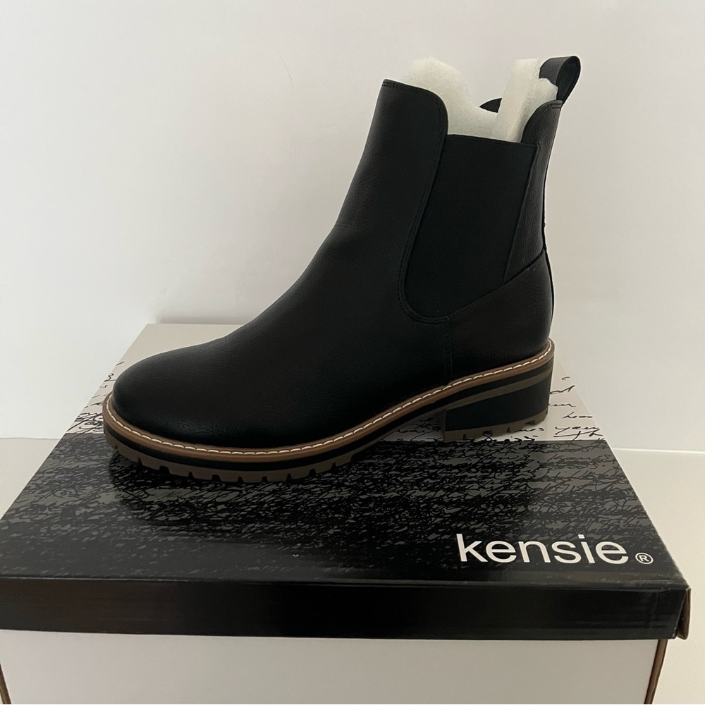 kensie Khai Chelsea boot lug sole black NWT size 7.5